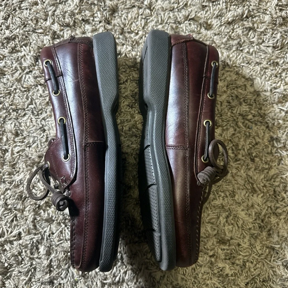 G H Bass Men's Leather Boat Shoes in Burgundy - Classic Lace-Up Moc Toe Size 8W